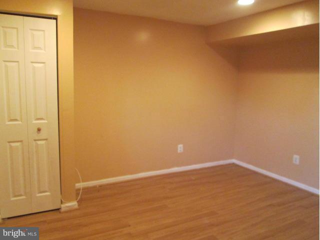 ASHBURN VILLAGE - Residential