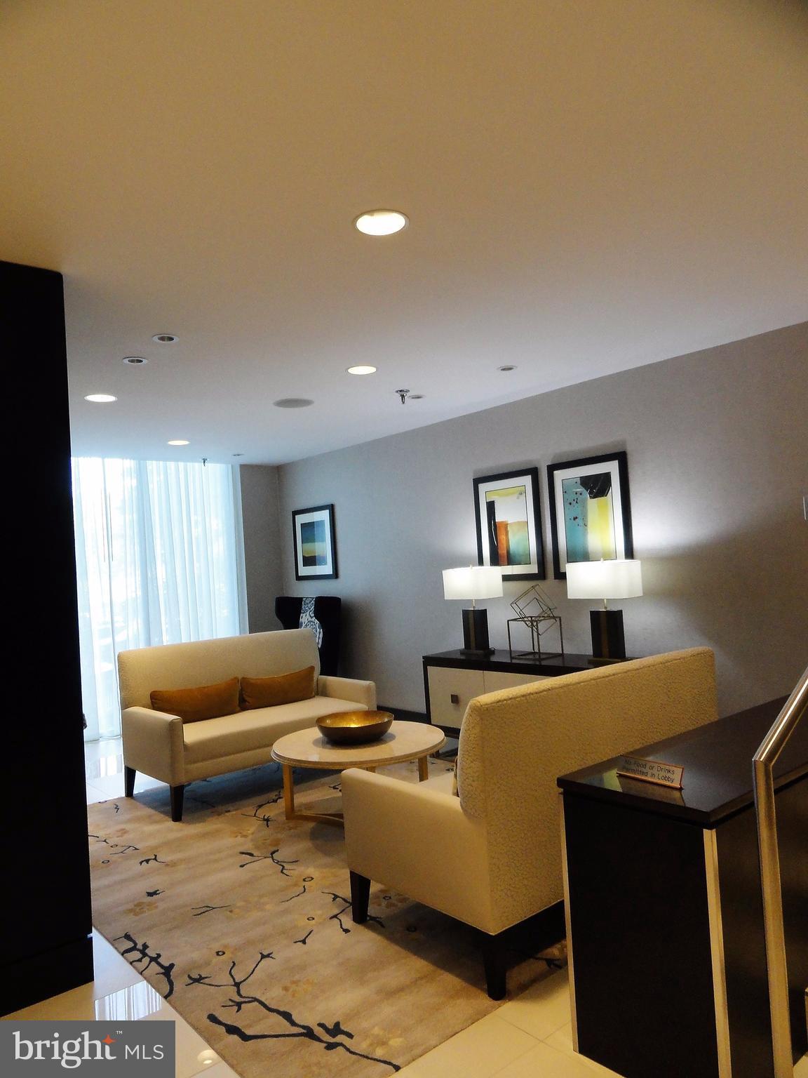 CHELSEA TOWERS - Residential