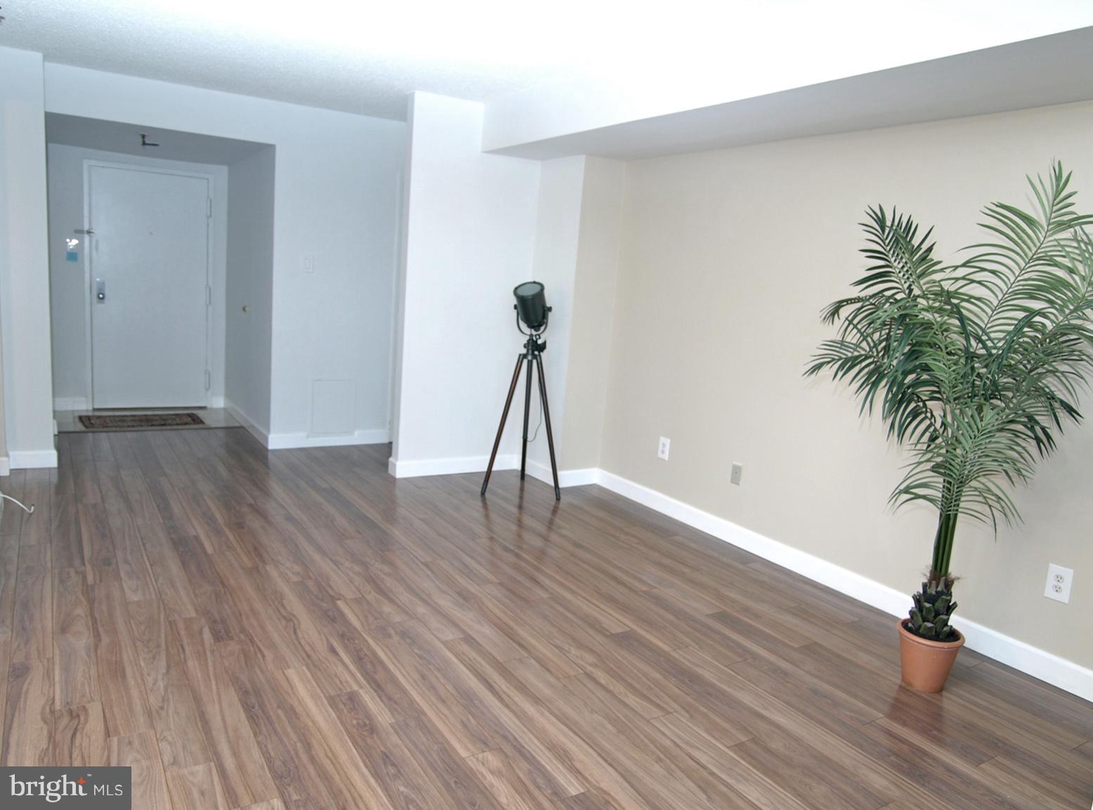 CHELSEA TOWERS - Residential