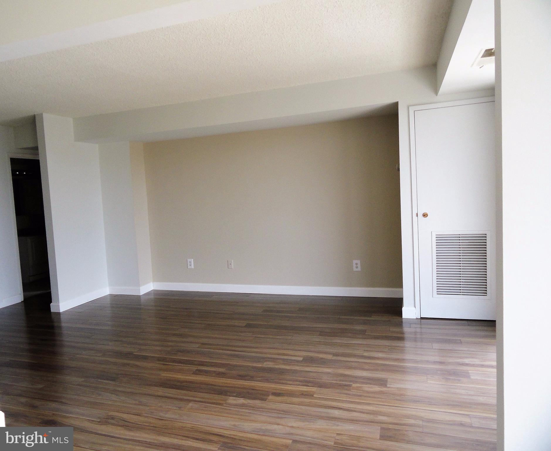 CHELSEA TOWERS - Residential