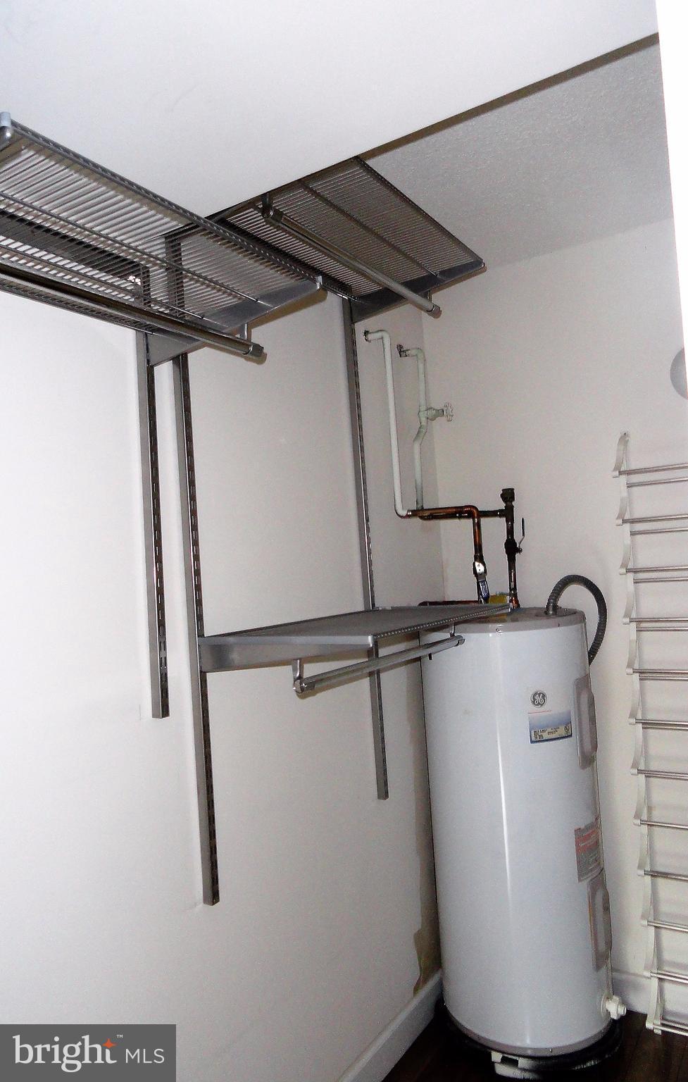 CHELSEA TOWERS - Residential