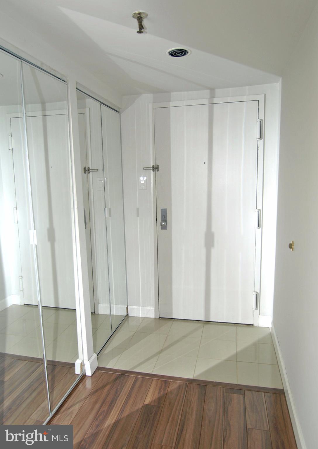 CHELSEA TOWERS - Residential