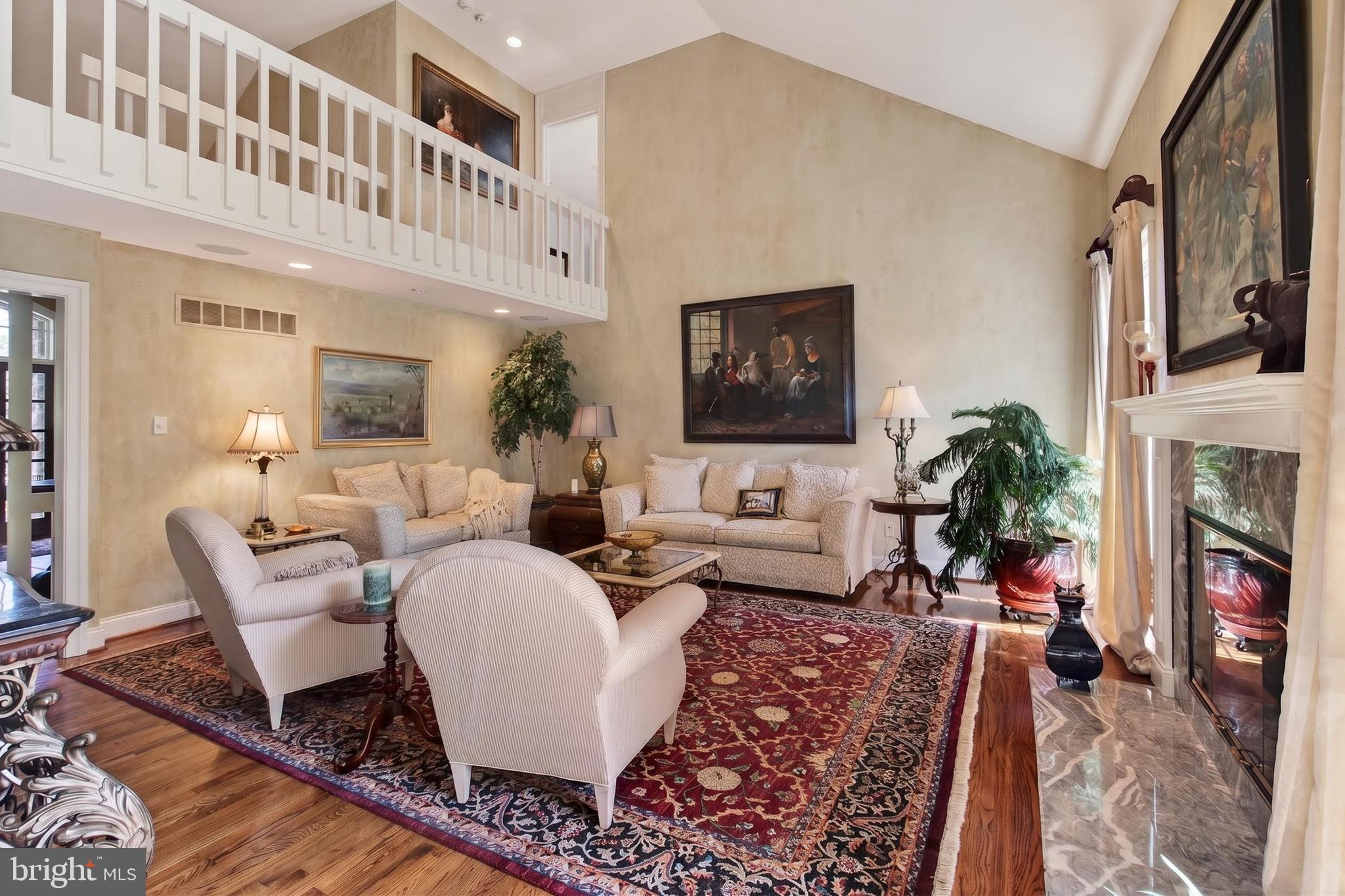 MOUNT BRADFORD FAR - Residential