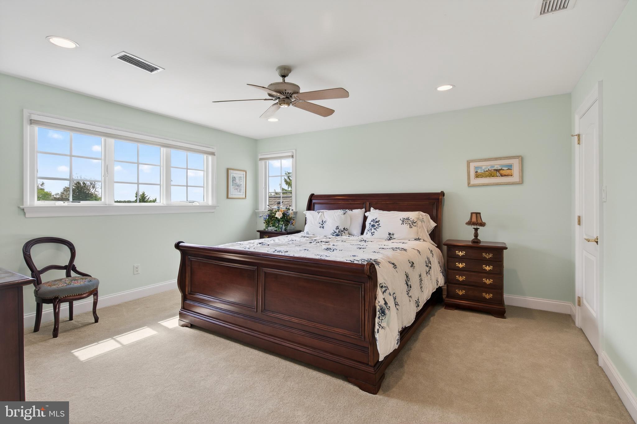 MOUNT BRADFORD FAR - Residential