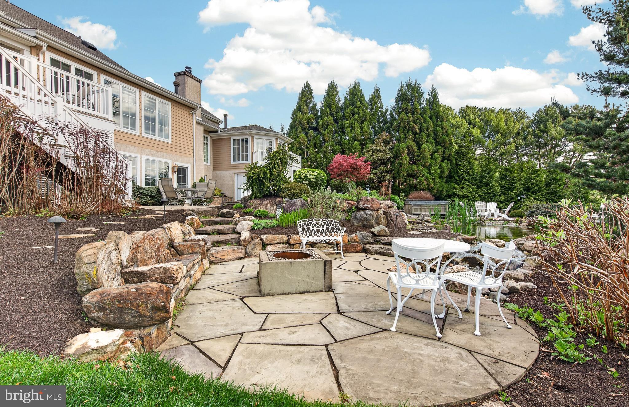 MOUNT BRADFORD FAR - Residential