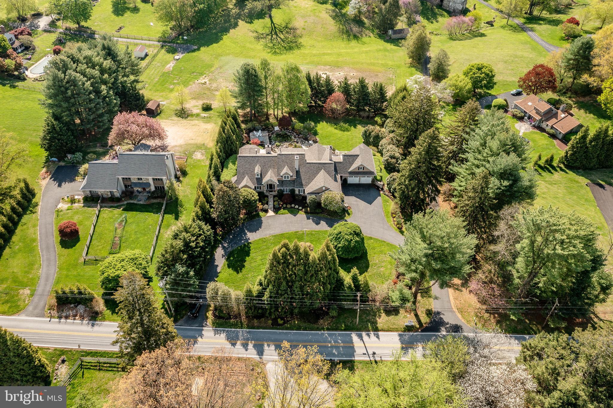 MOUNT BRADFORD FAR - Residential