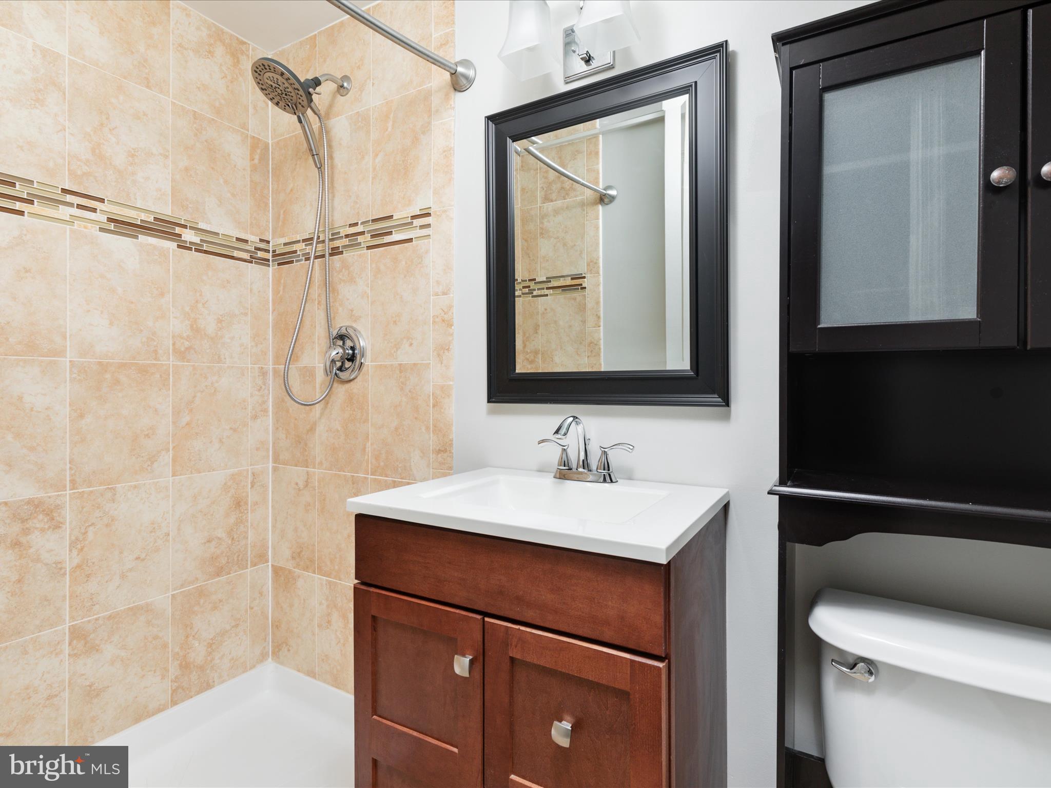 LAKE BRADDOCK - Residential