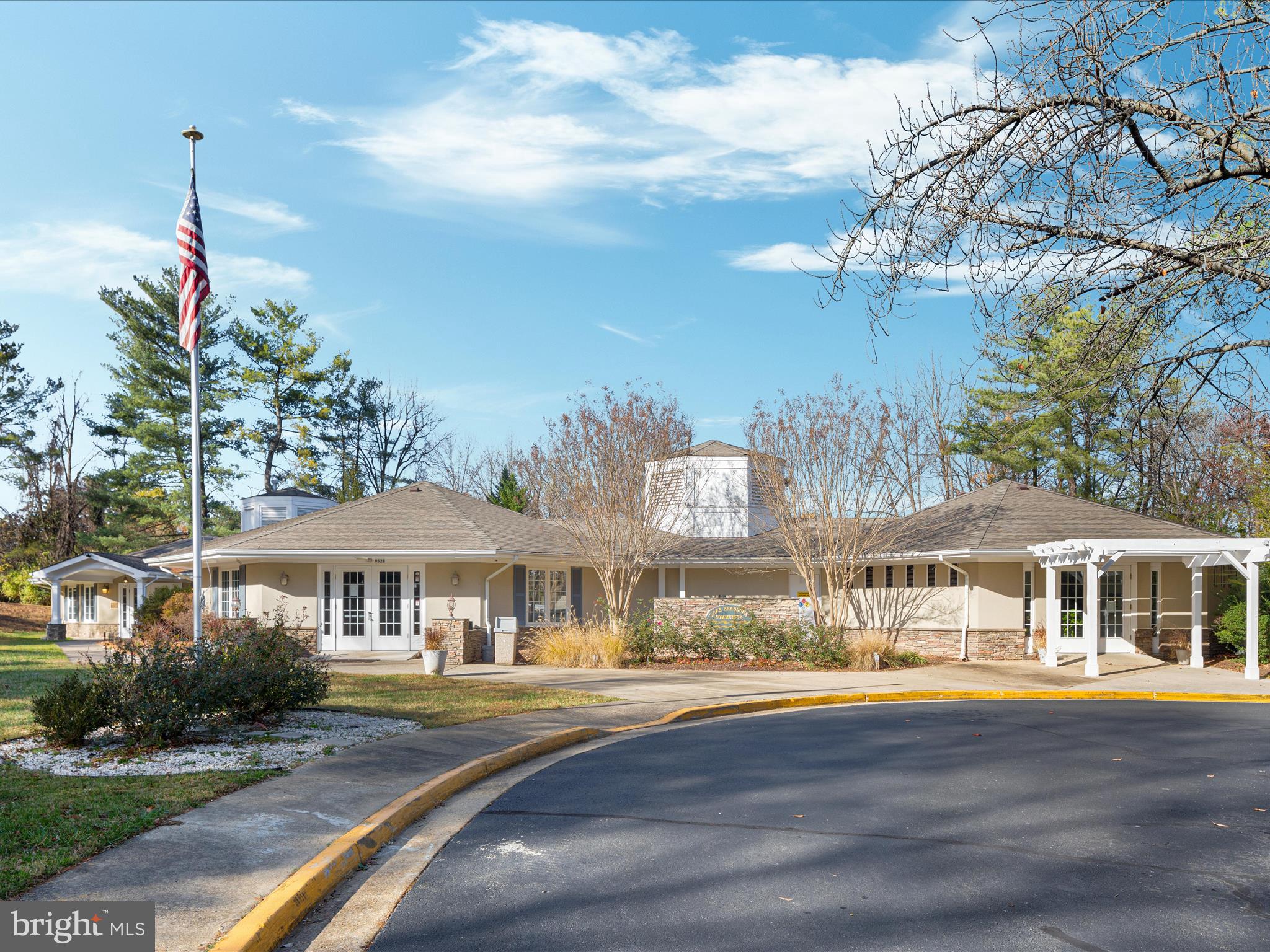 LAKE BRADDOCK - Residential