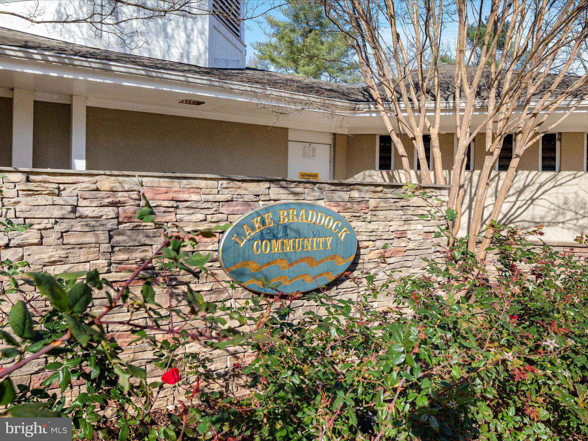 LAKE BRADDOCK - Residential