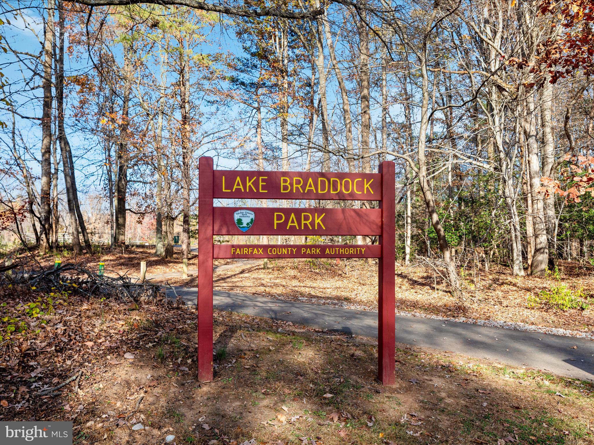 LAKE BRADDOCK - Residential