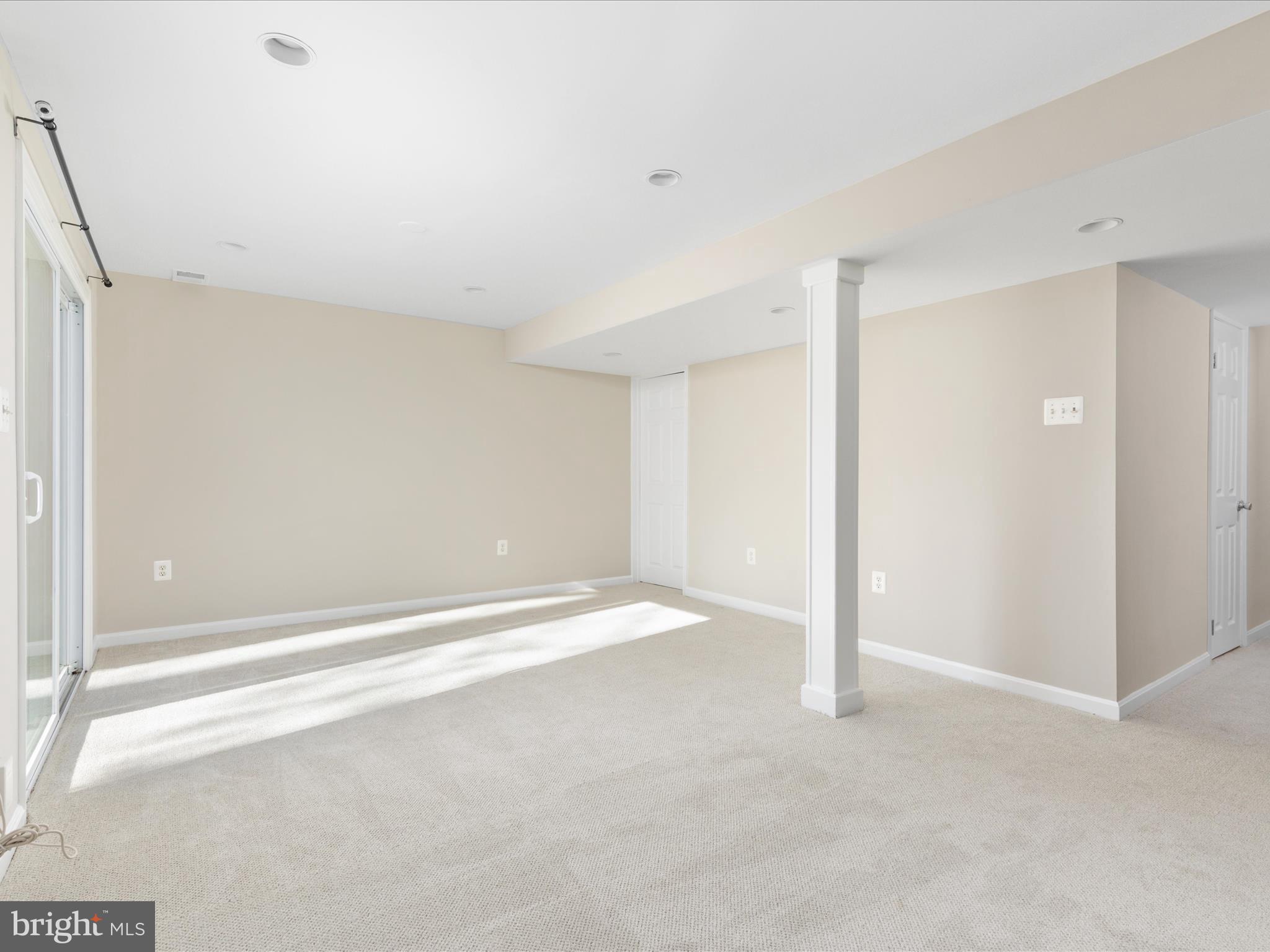 LAKE BRADDOCK - Residential