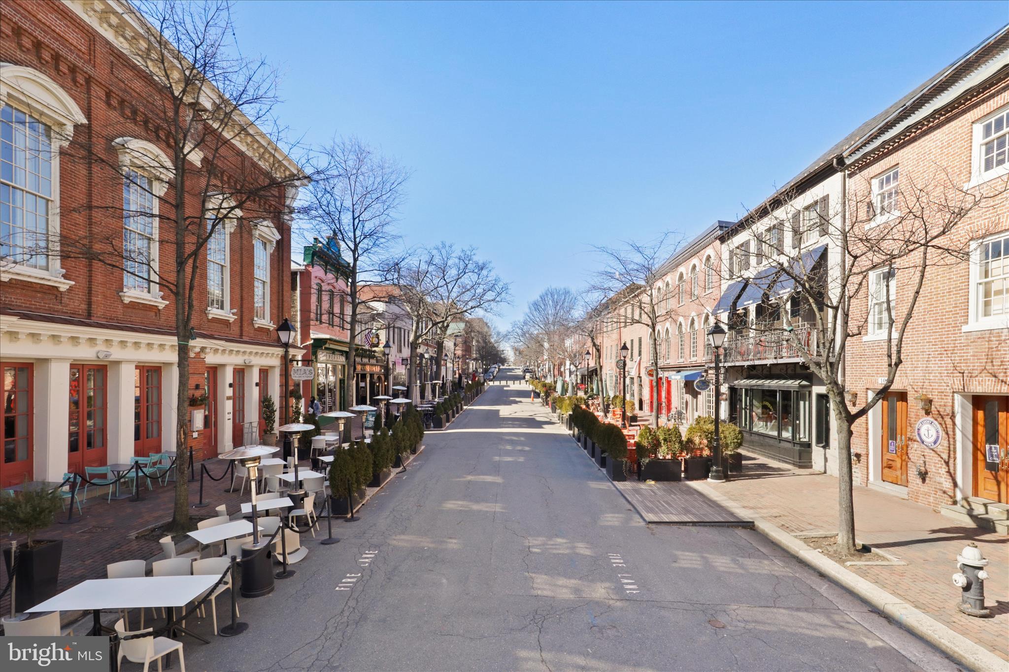 OLD TOWN COMMONS - Residential Lease