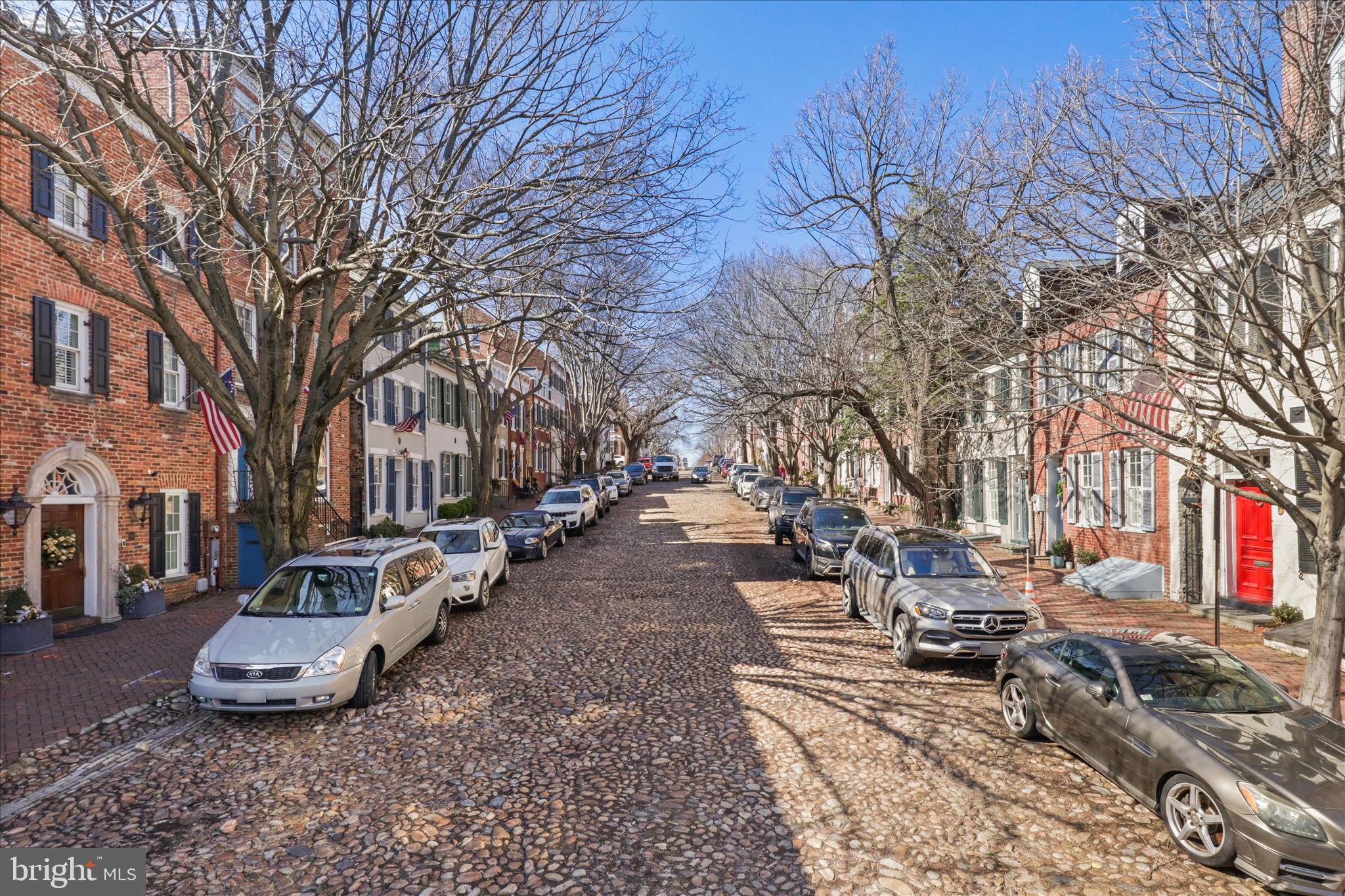 OLD TOWN COMMONS - Residential Lease