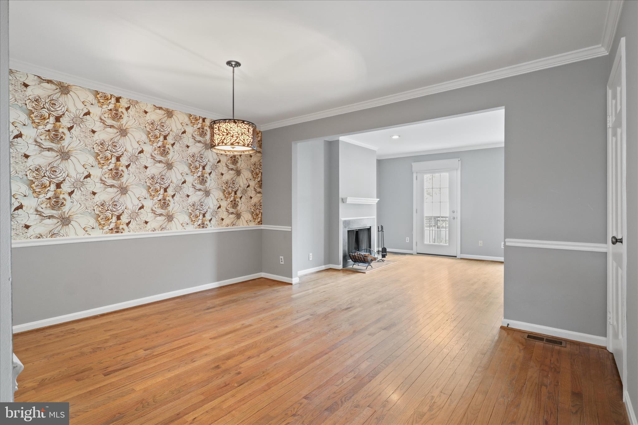 OLD TOWN COMMONS - Residential Lease