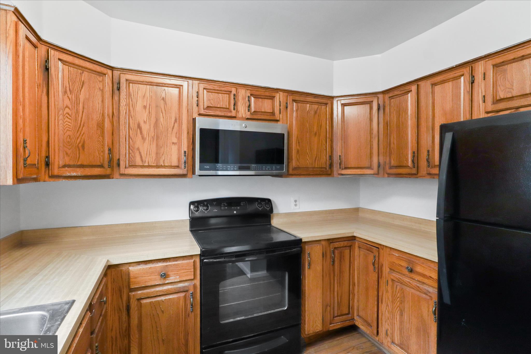 OLD TOWN COMMONS - Residential Lease