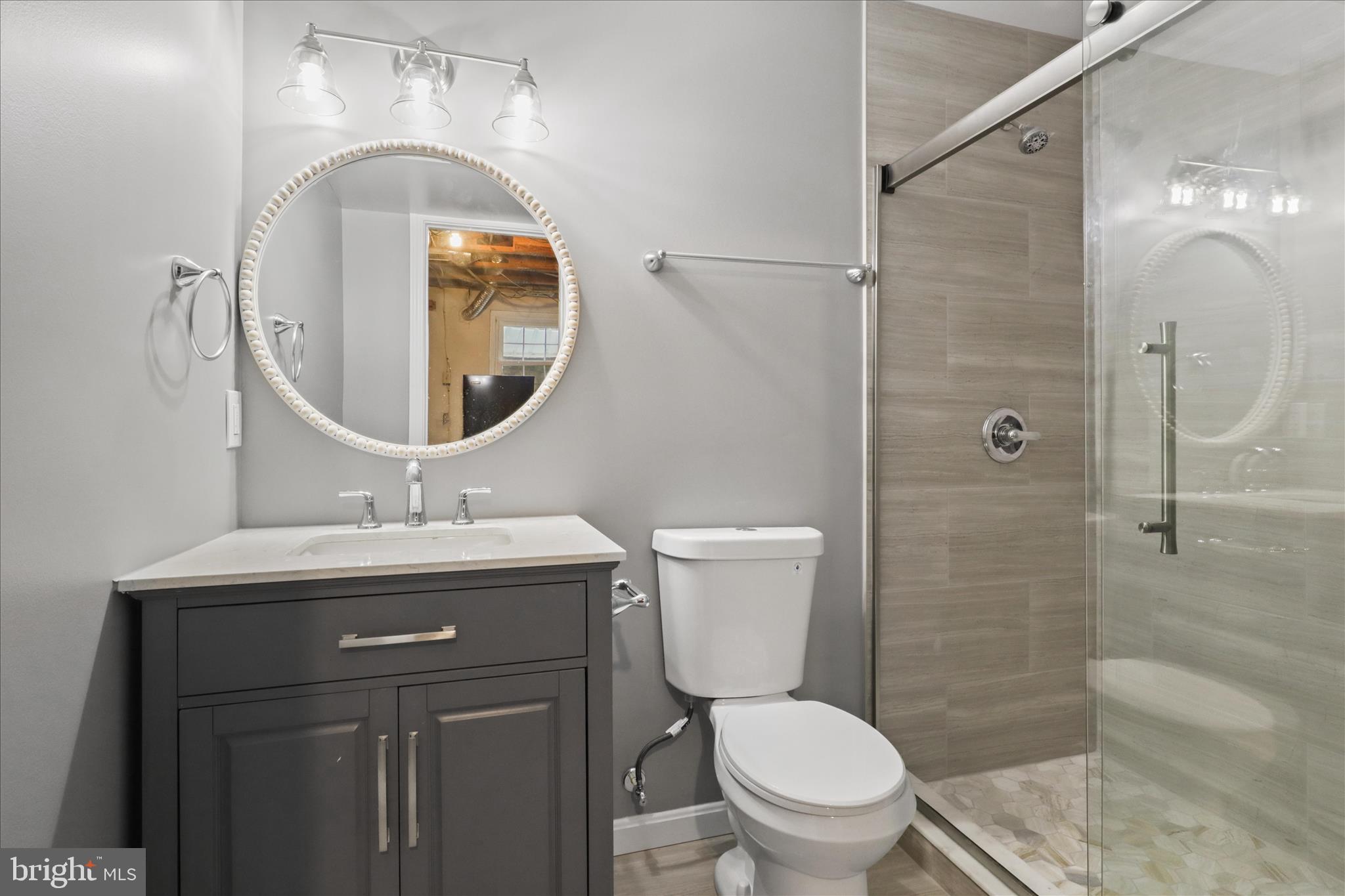 OLD TOWN COMMONS - Residential Lease