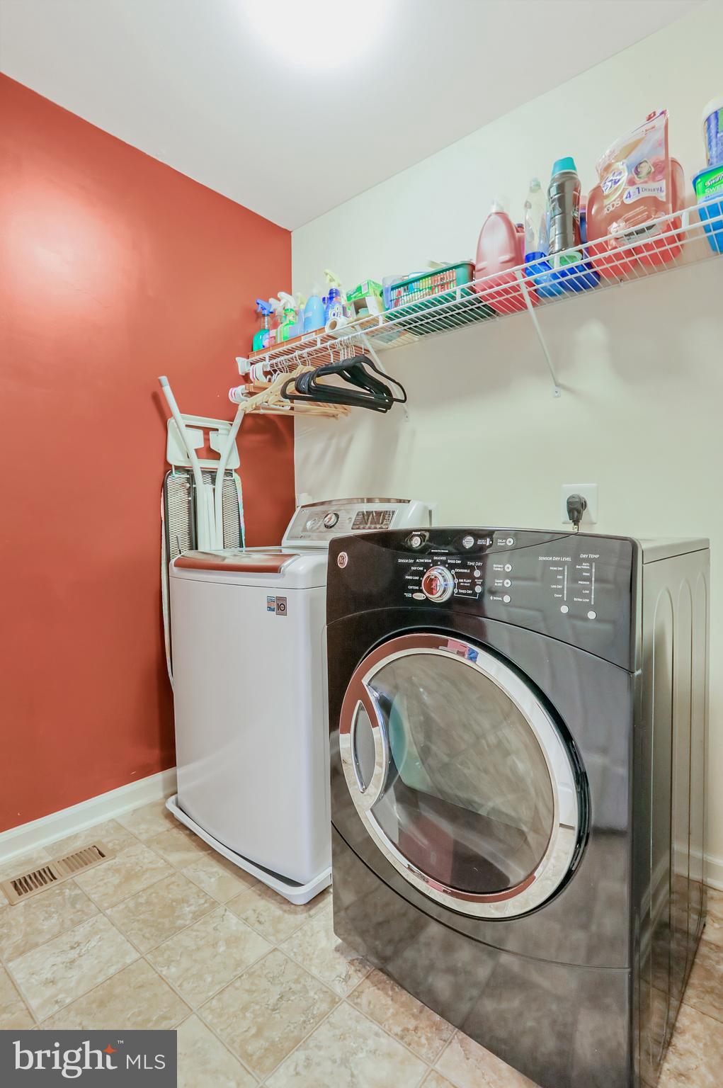 DEMORY FARM - Residential