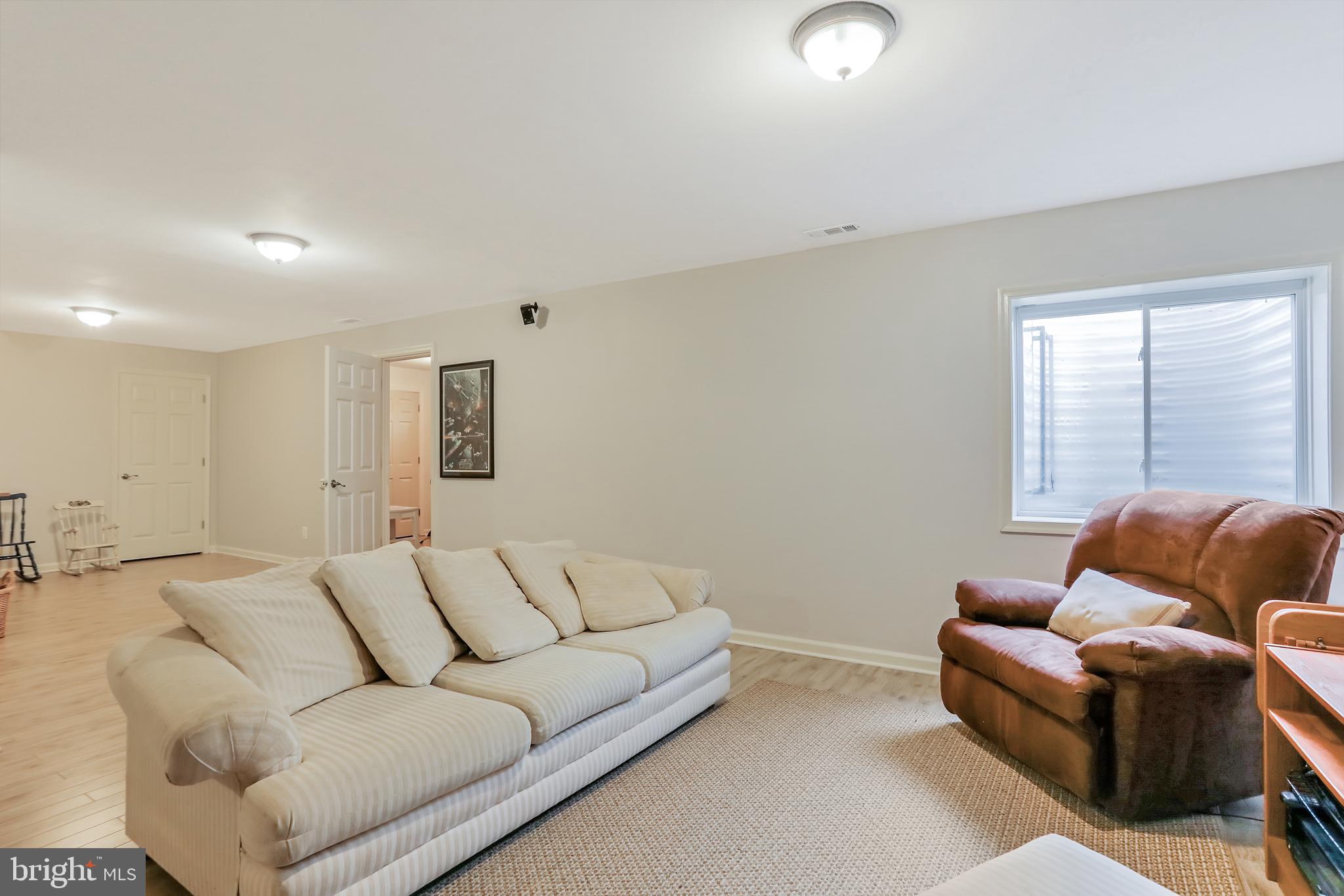 DEMORY FARM - Residential