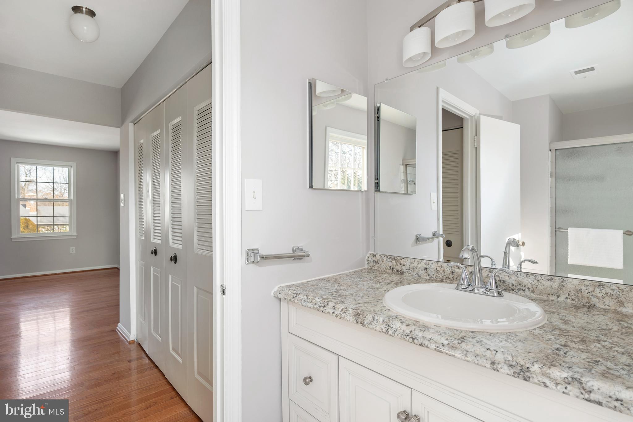 MIDDLERIDGE - Residential Lease