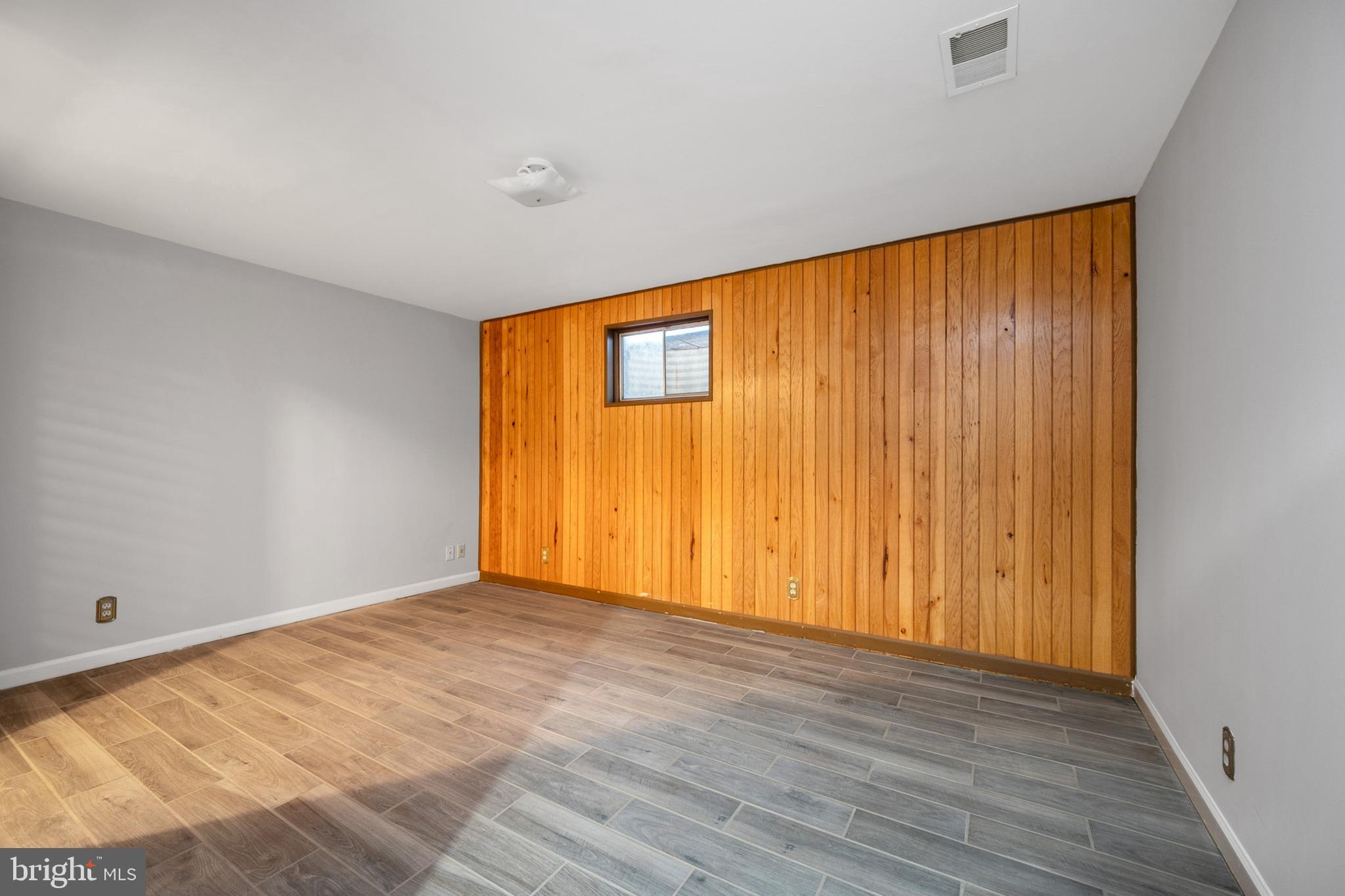 MIDDLERIDGE - Residential Lease