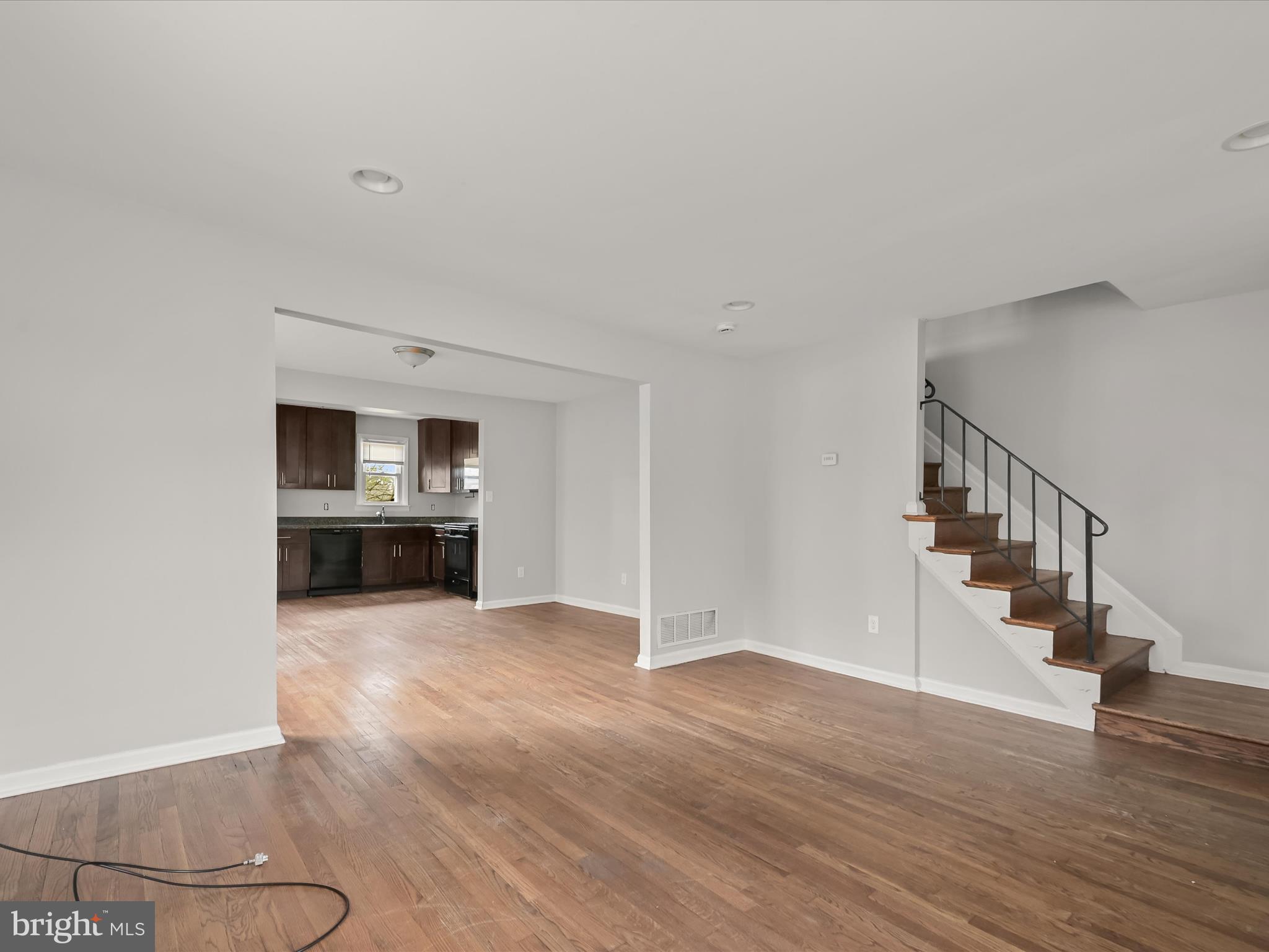 HOLLAND HILL - Residential