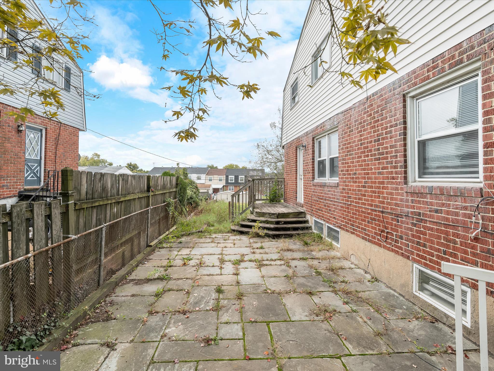 HOLLAND HILL - Residential