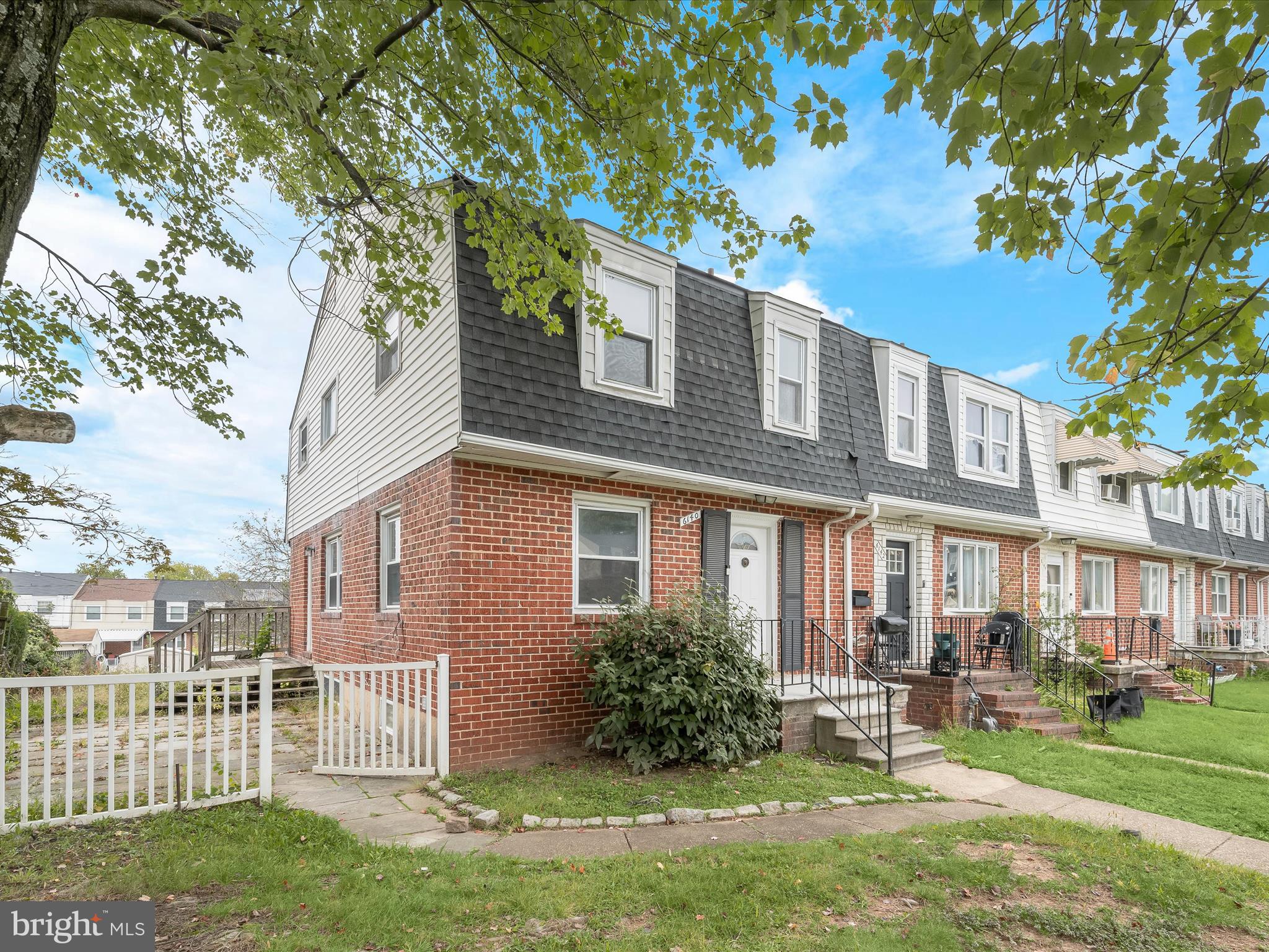 HOLLAND HILL - Residential