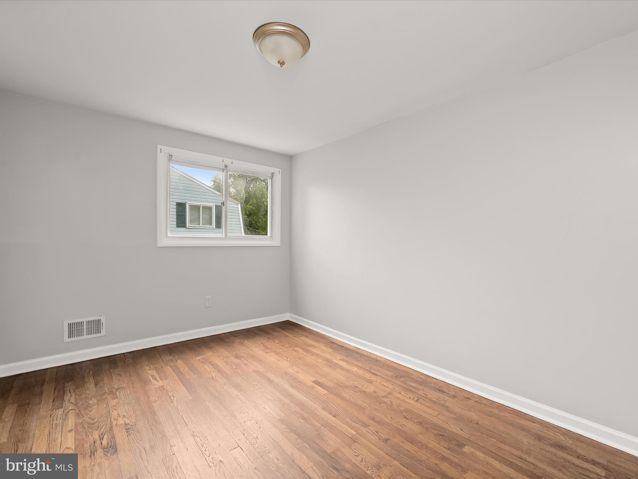 HOLLAND HILL - Residential
