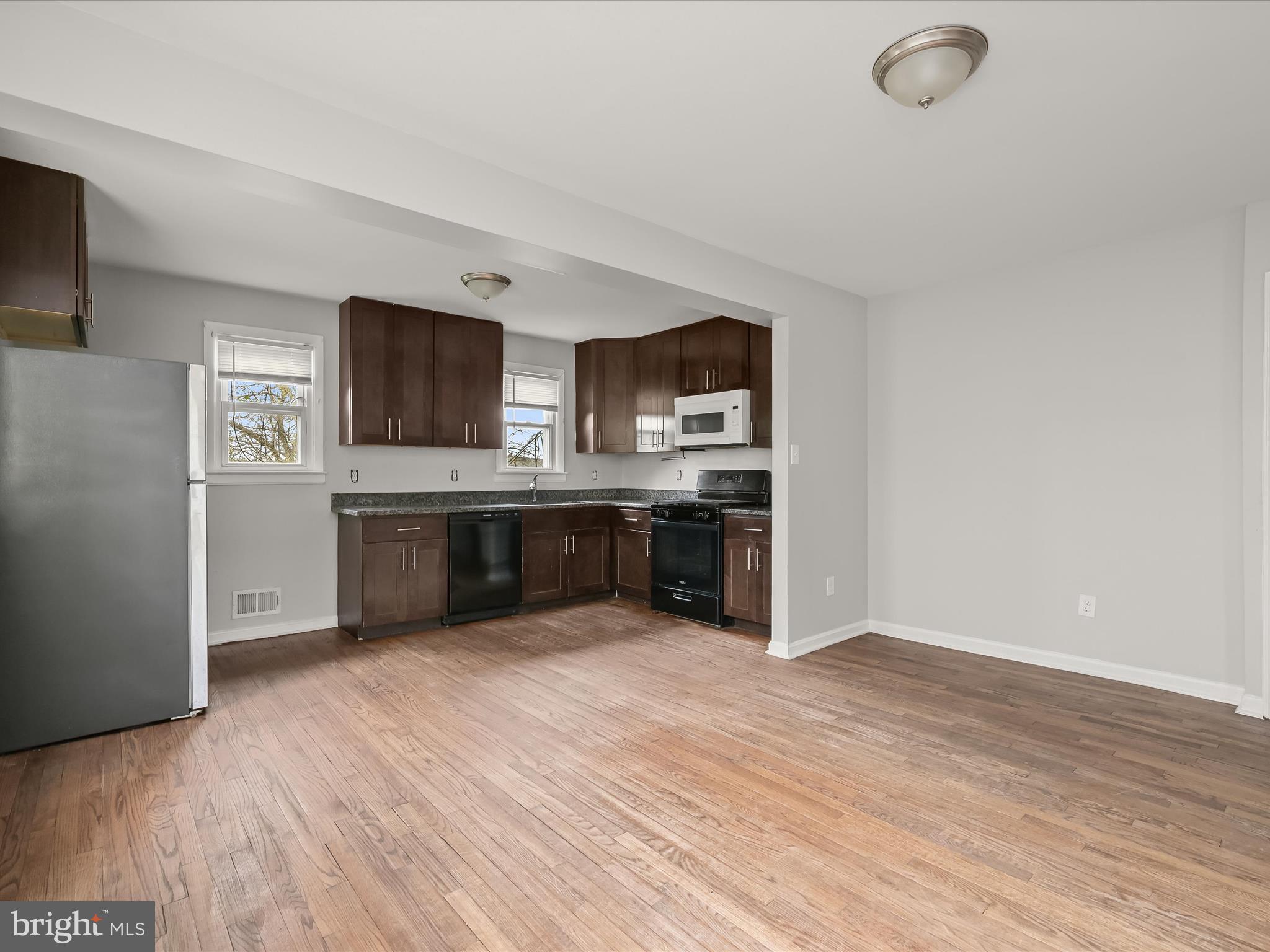 HOLLAND HILL - Residential