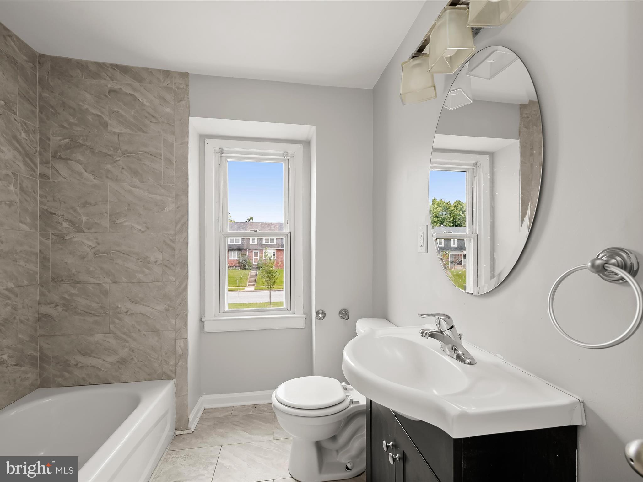 HOLLAND HILL - Residential