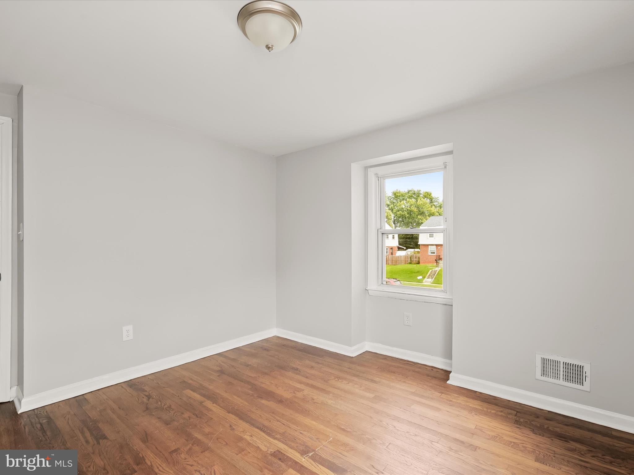 HOLLAND HILL - Residential