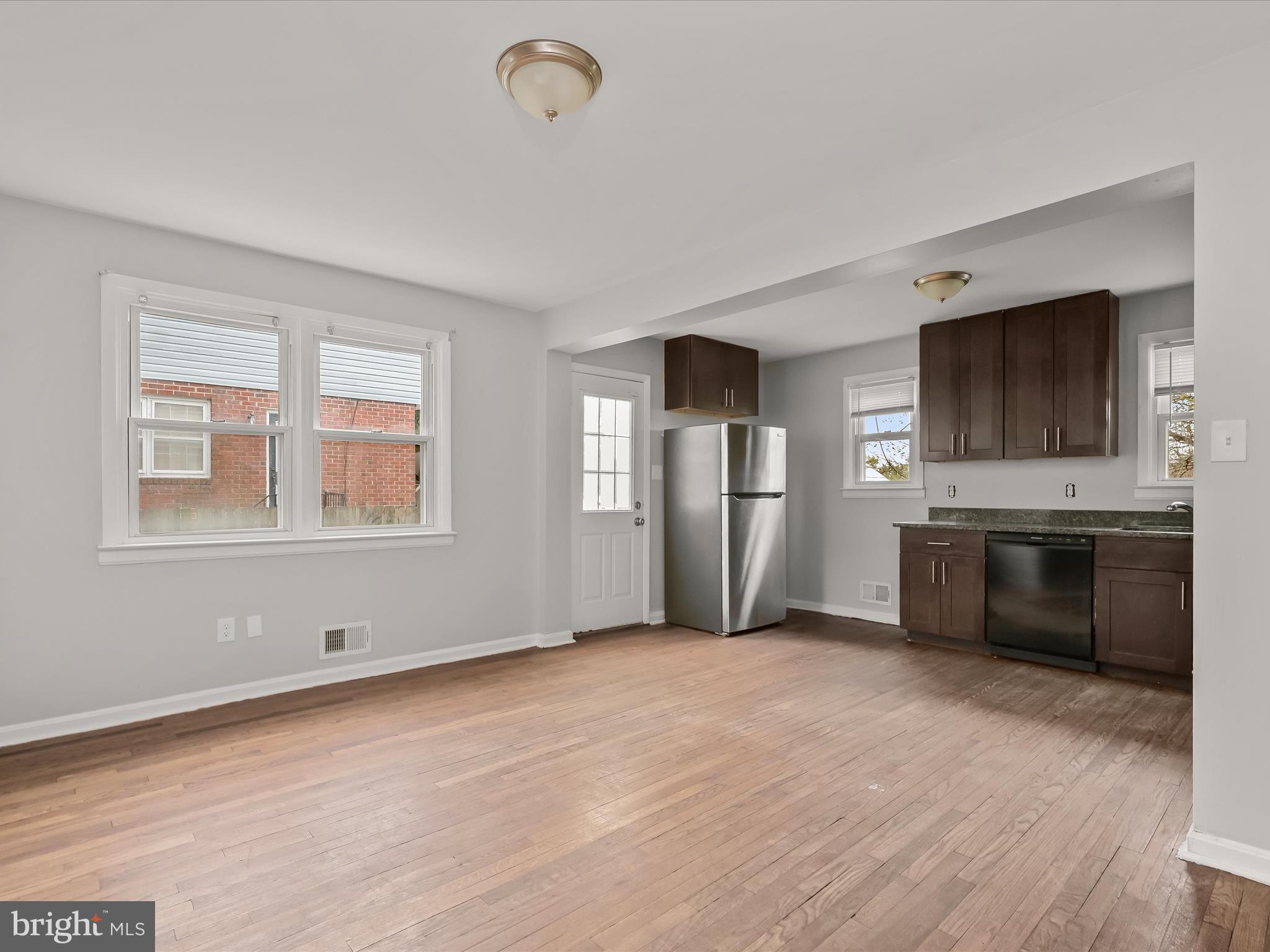 HOLLAND HILL - Residential