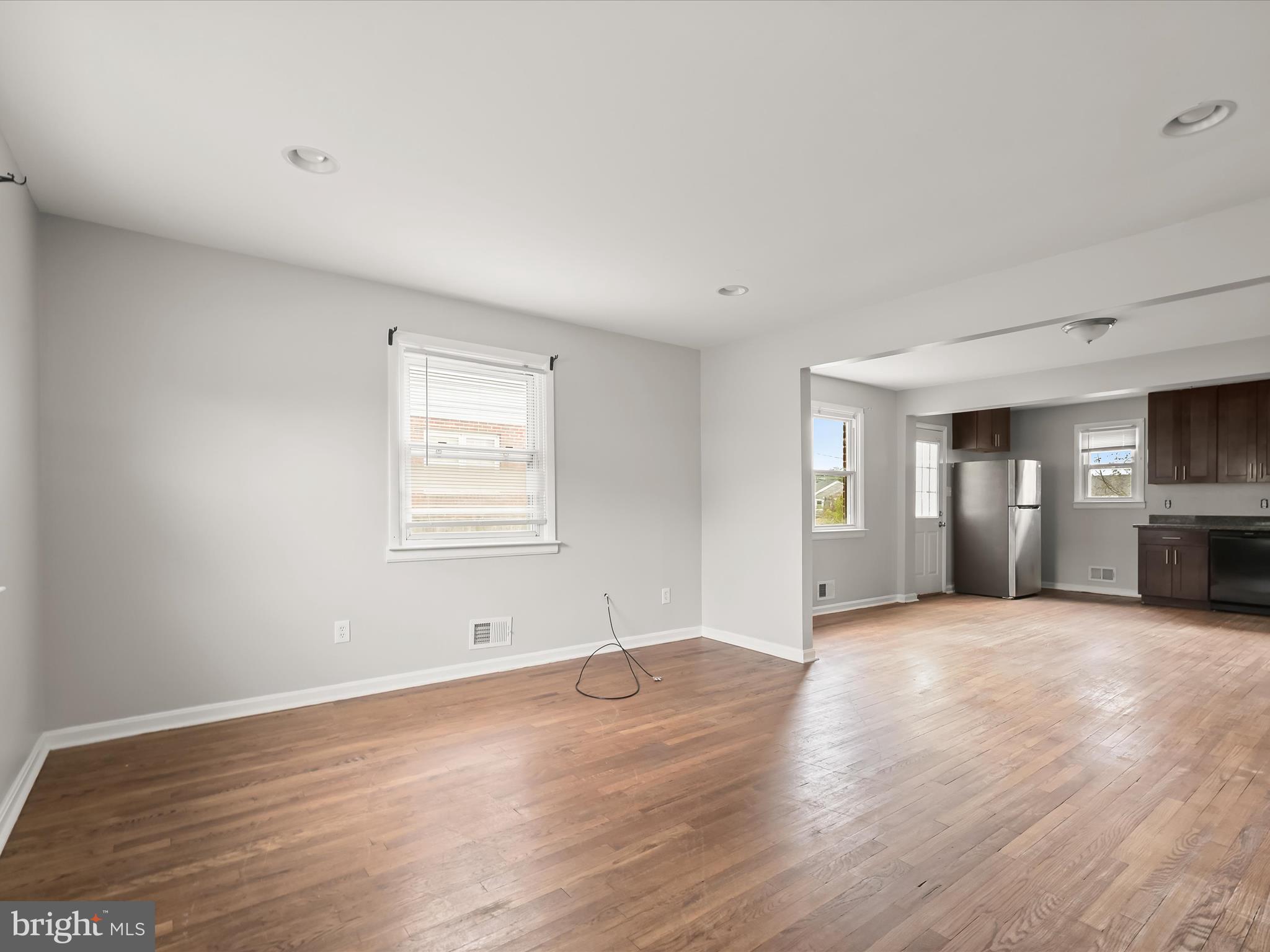 HOLLAND HILL - Residential