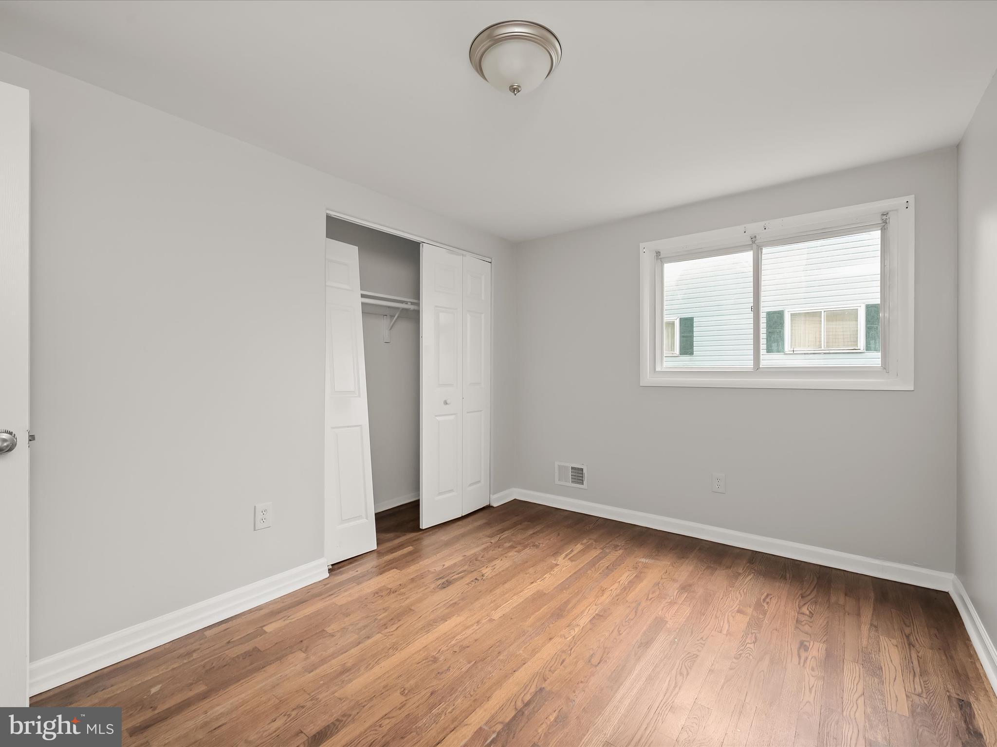 HOLLAND HILL - Residential
