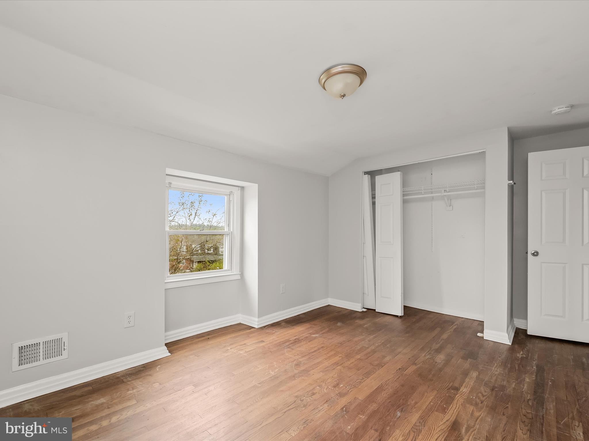 HOLLAND HILL - Residential