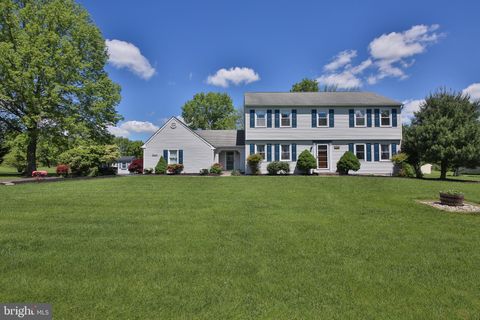 5823 BELMONT MANOR DRIVE PIPERSVILLE PA 18947