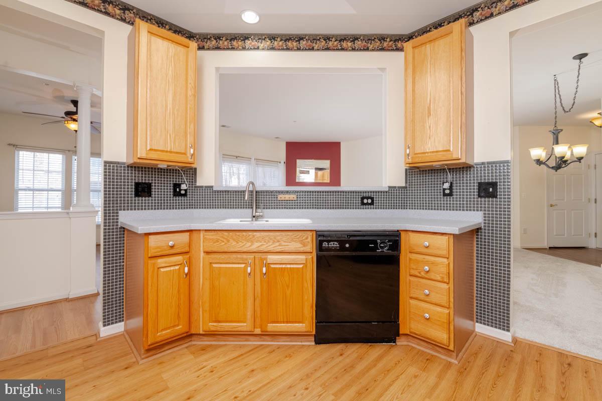 HEARTHSTONE AT VILLAGE SQUARE - Residential