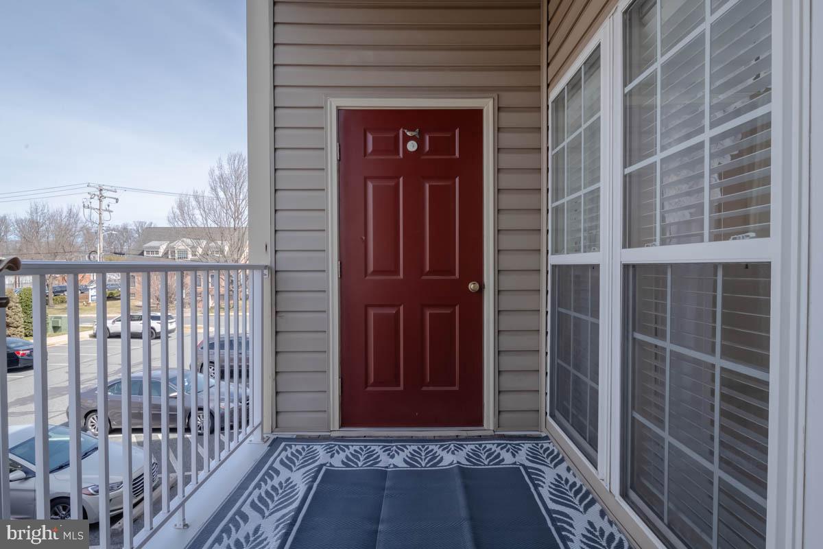 HEARTHSTONE AT VILLAGE SQUARE - Residential