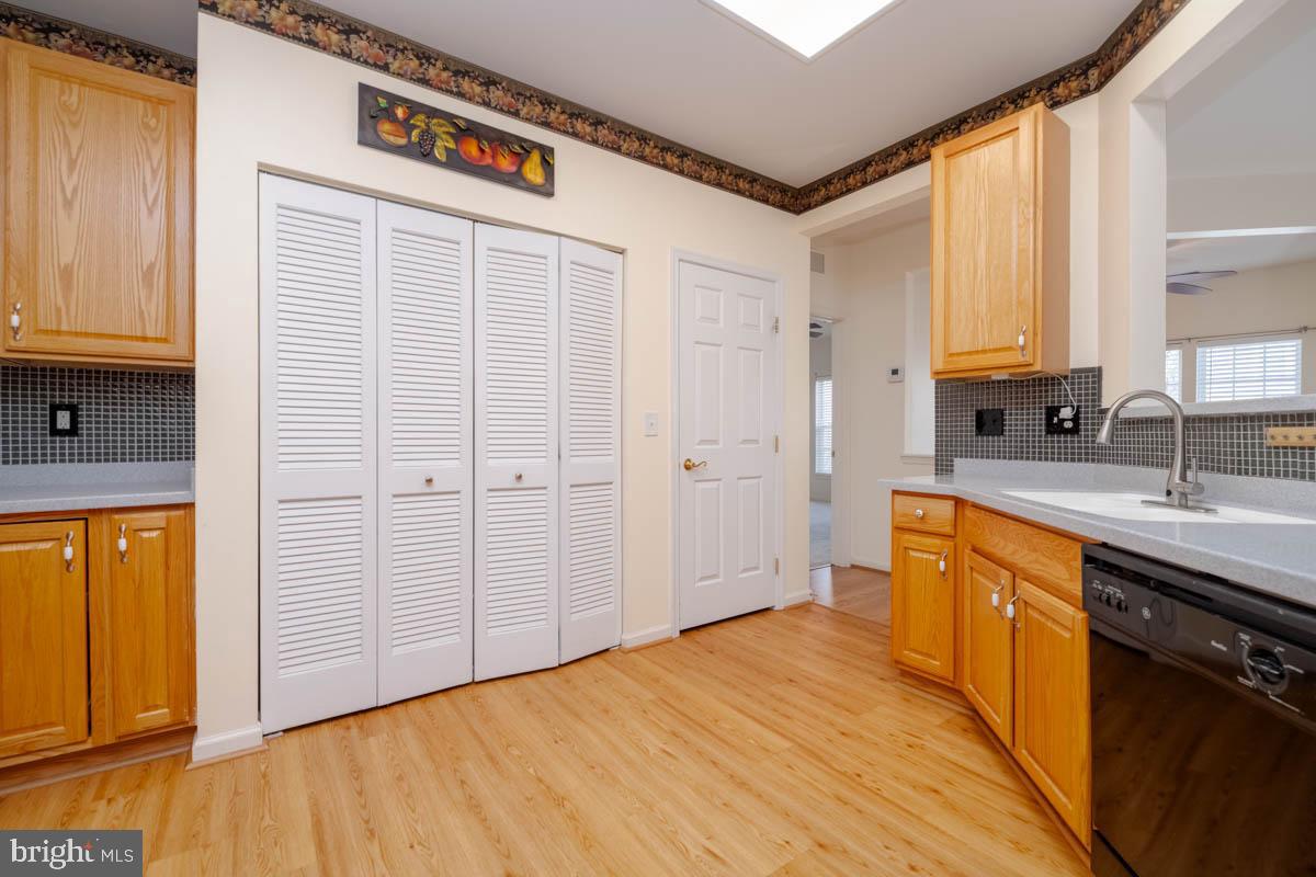 HEARTHSTONE AT VILLAGE SQUARE - Residential