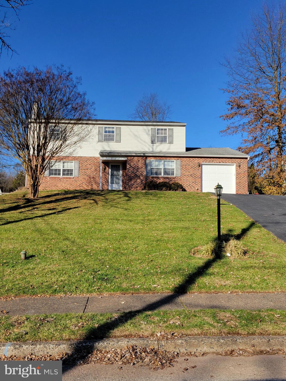 This is not a pet friendly property. Beautiful 3 Bedroom, 2 1/2 bath home in desired Methacton School District. Hardwood floors through out except kitchen. This is a beautiful neighborhood and is close to an amazing park, You enter the home and come into the Living Room on your left. The Living Room is large and leads directly into the Dining Room. Lots of natural light comes in the windows. From the Dining Room, you will come into the kitchen. The kitchen has gas cooking, has an amazing pantry, breakfast bar, as well as space for an eat in kitchen. Entire house is very tastefully done in neutral colors. From the Kitchen you will see the Powder room . The Screened in porch overlooks a large, fenced in backyard. The shed is for the tenants use. There is home entry through the one car garage. On the way up the steps, look to the right you will find an open concept Family Room that directly connects to the breakfast bar.
The Owners Suite is a very large area to enjoy with a private dressing room area, primary bath and additional closets in the room. Nice sized additional 2 bedrooms and an upgraded hall bath with tub/shower unit round off the 2nd floor. This home will not last long, schedule a showing today! Landlord is looking for all applicants over 18 to have a Credit score of 600 or more and have no criminal background. NO PETS!