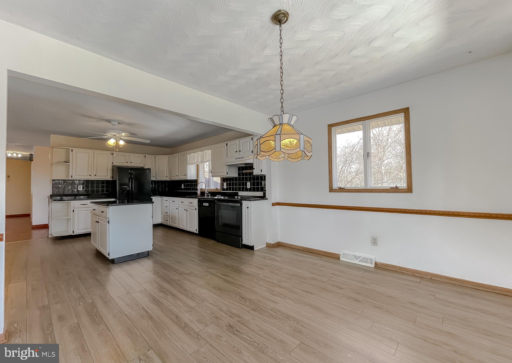 BRETON BAY - Residential