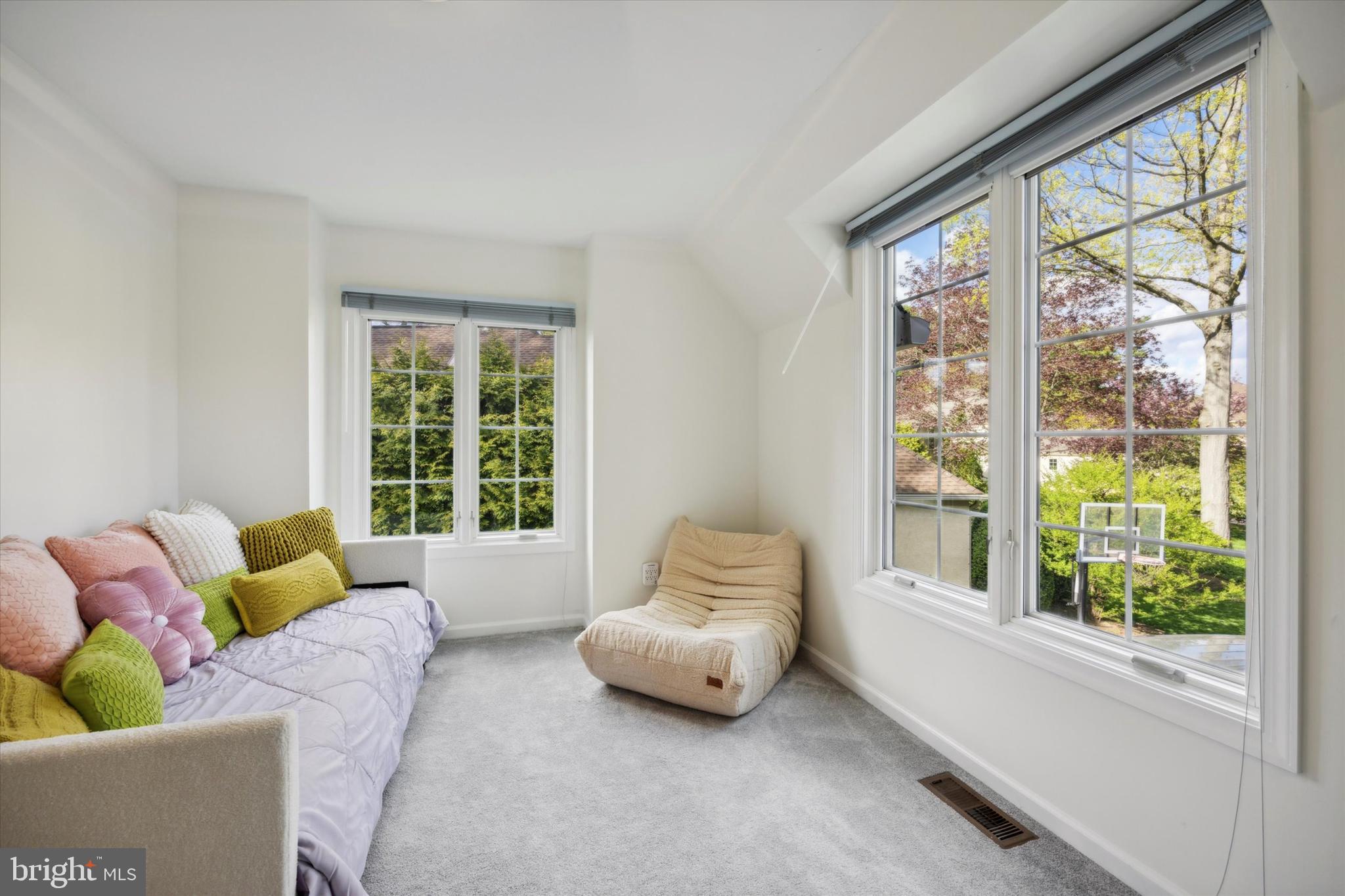 TRIANON - Residential