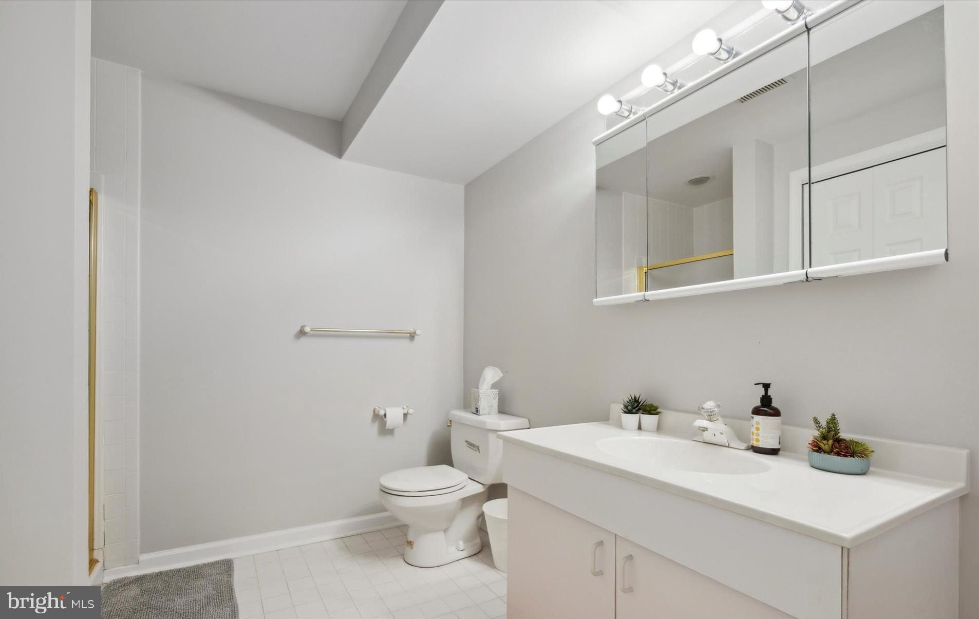 TRIANON - Residential