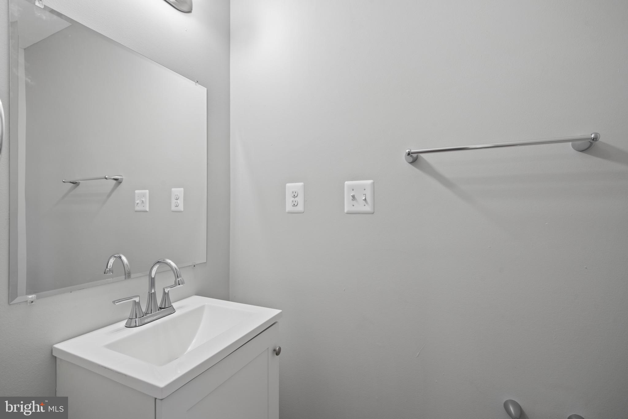 FRANKLINTOWN ROAD - Residential Lease