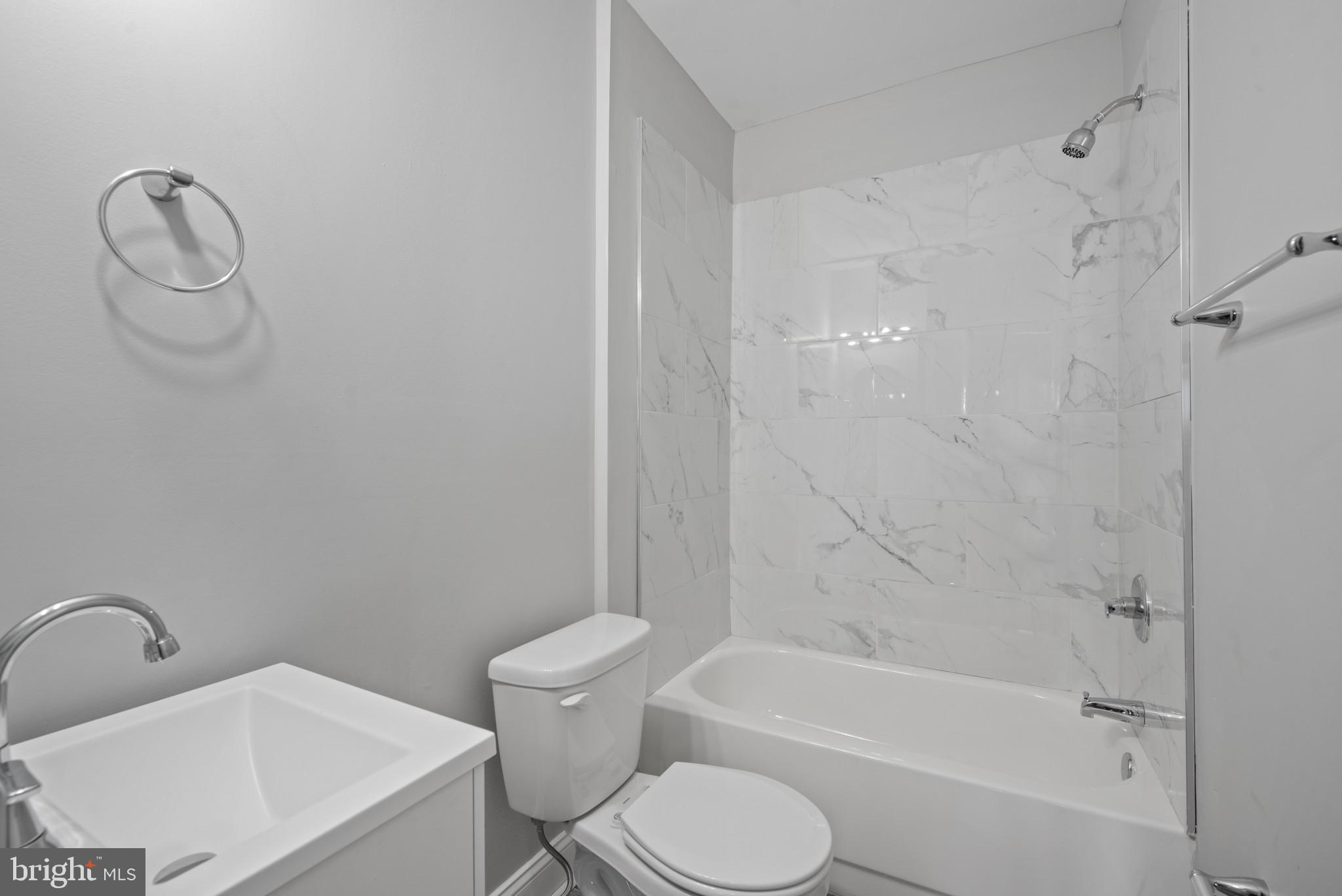 FRANKLINTOWN ROAD - Residential Lease