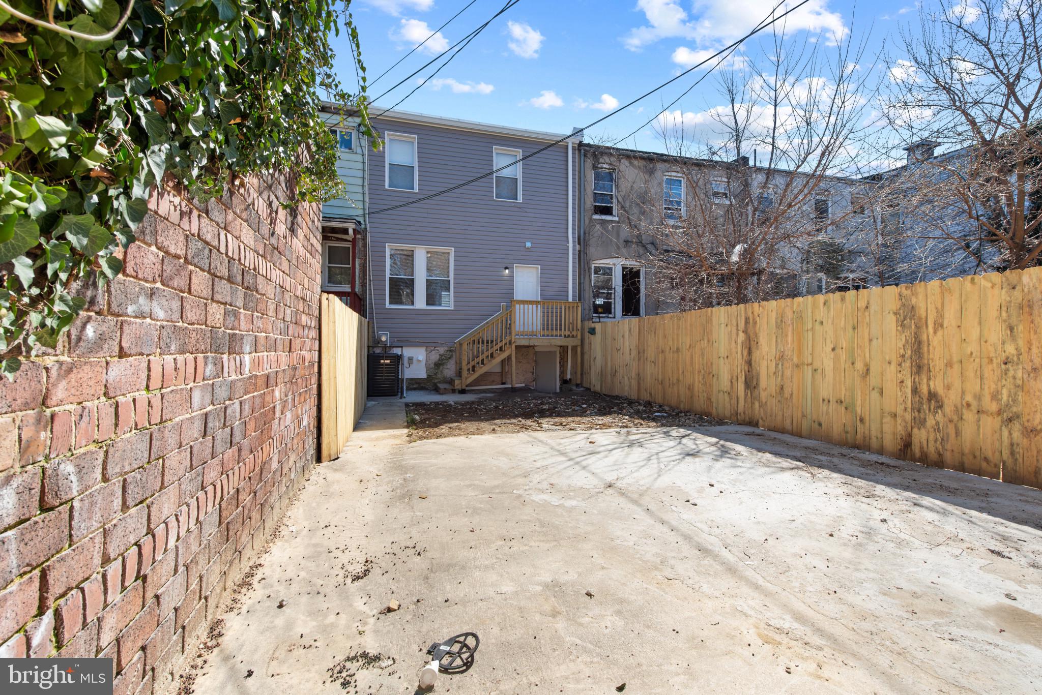 FRANKLINTOWN ROAD - Residential Lease