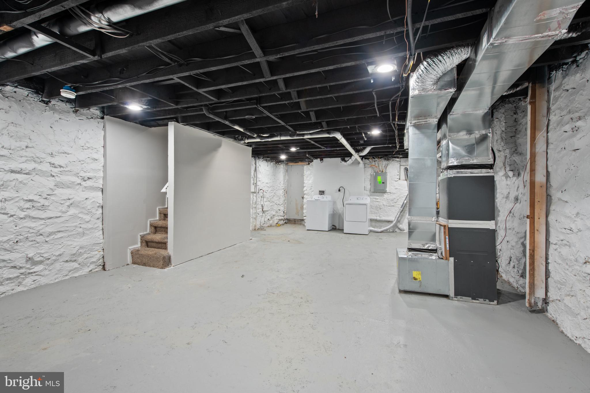 FRANKLINTOWN ROAD - Residential Lease