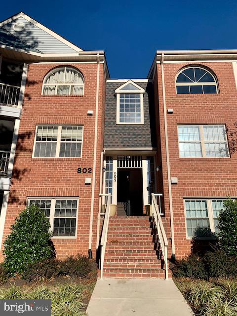 Enjoy the top-floor privacy of this large, delightful 3 bedrooms, two and one half bath condo, with gourmet kitchen, granite countertops, gas stove, dishwasher, two primary suites, both with full baths, in unit washer-dryer, wood burning fire place, hard wood floors throughout, vaulted ceilings, open floor plan, great lighting, enclosed brick porch with glass or screens depending on the weather. Located in a great school district, minutes from shopping and entertainment venues - Rio, Crown and the Kentlands, Conveniently located near the 270/495 corridor, as well as Ride On and Shady Grove Metro Station. Come visit this pet-friendly home today!
Requirements:
Credit score: 680+
Income: 3 times rent
No negative rental history
All applicants 18+ MUST apply
**ATTENTION**:
We do not ask people to submit rental applications in order to see properties. Do not submit applications on systems that we do not authorize. Beware of scams!