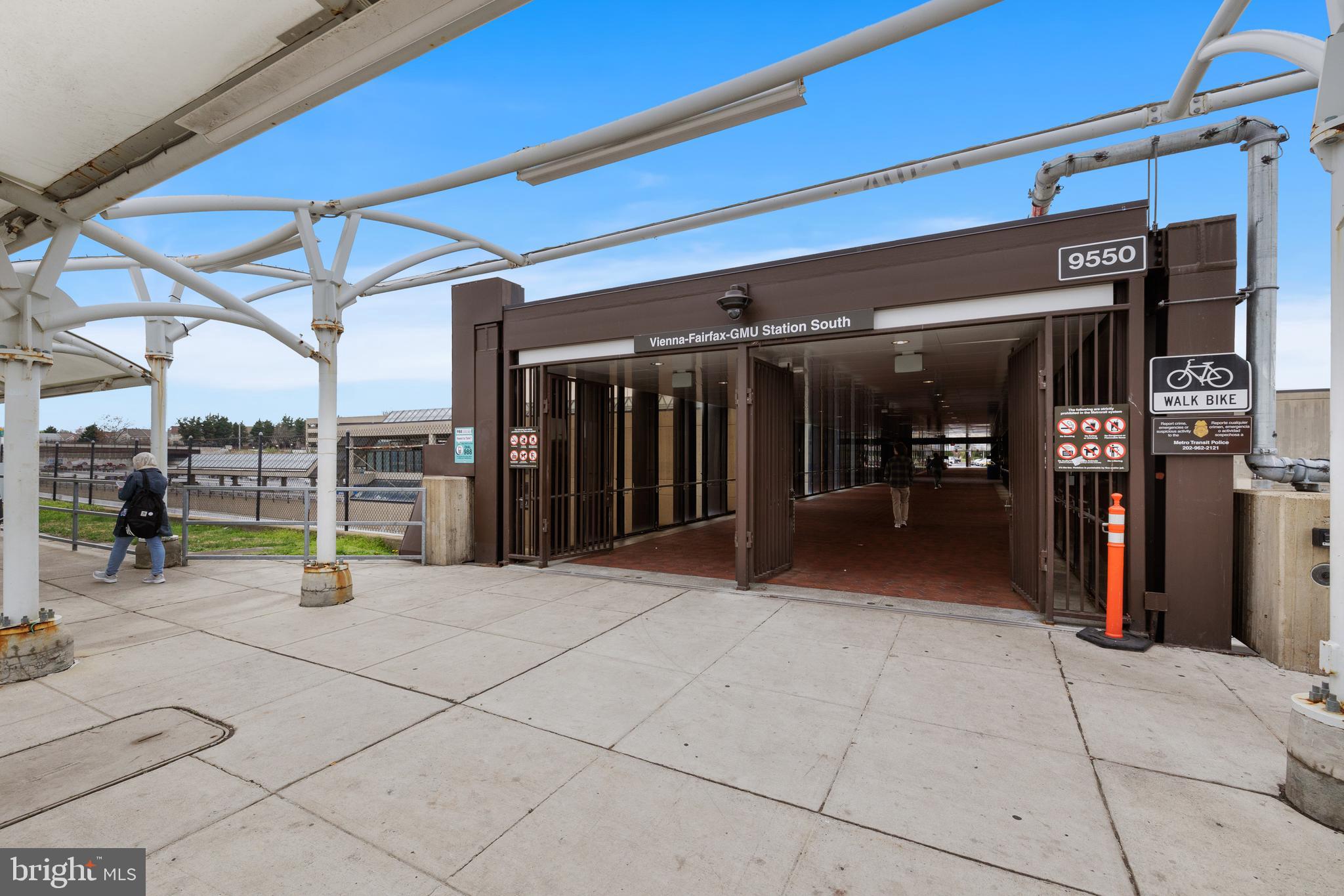 MARQUIS AT VIENNA STATION - Residential