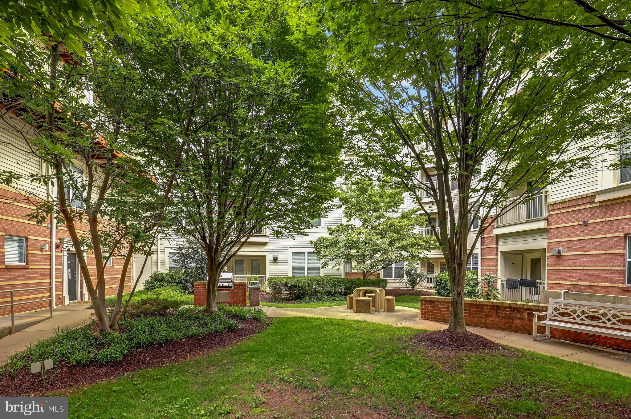 MARQUIS AT VIENNA STATION - Residential